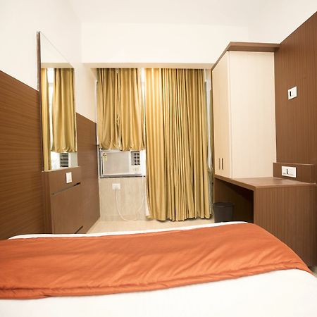 Hotel Spring Inn Bombay Extérieur photo