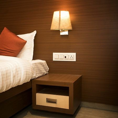 Hotel Spring Inn Bombay Extérieur photo