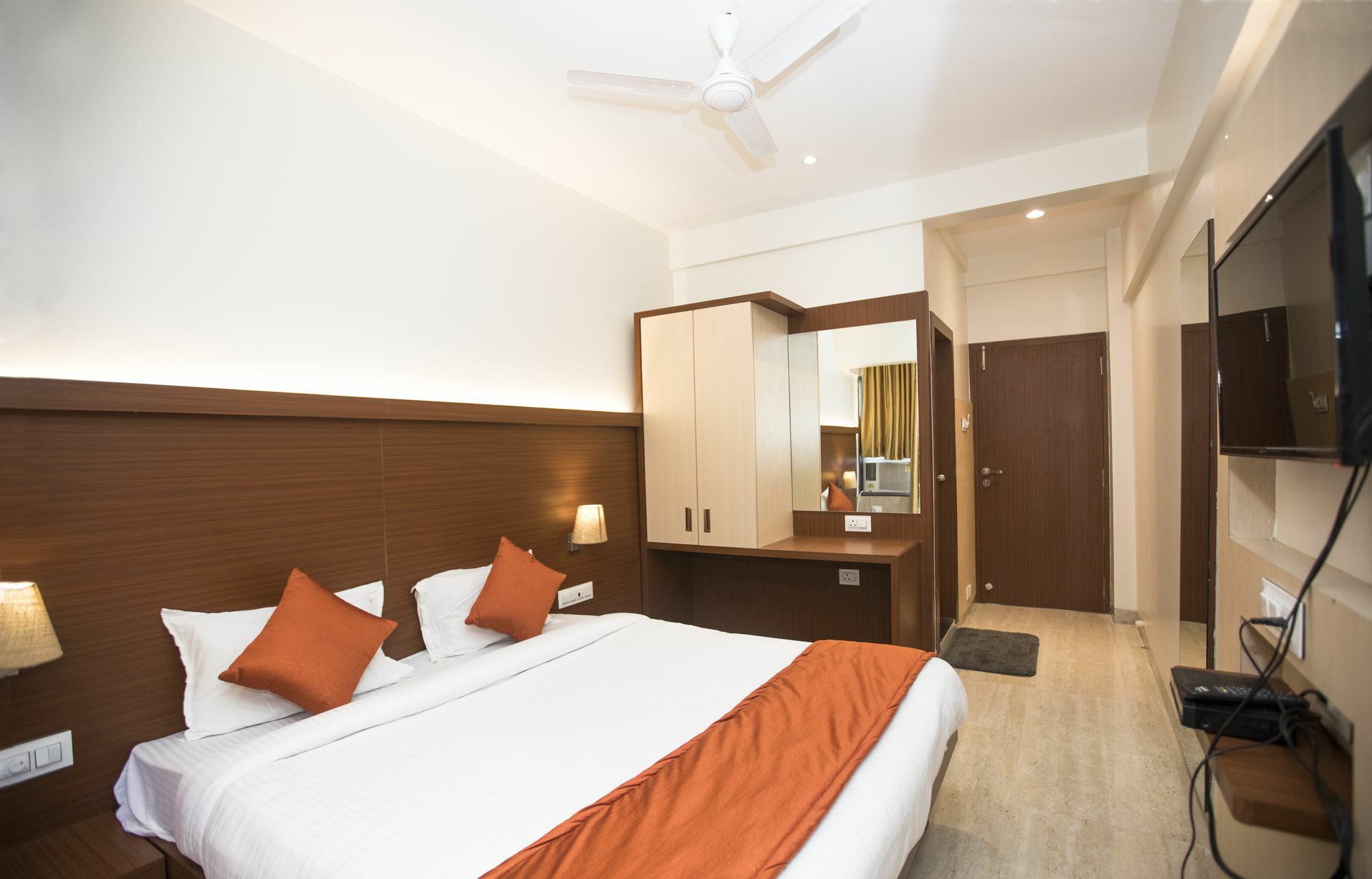 Hotel Spring Inn Bombay Extérieur photo