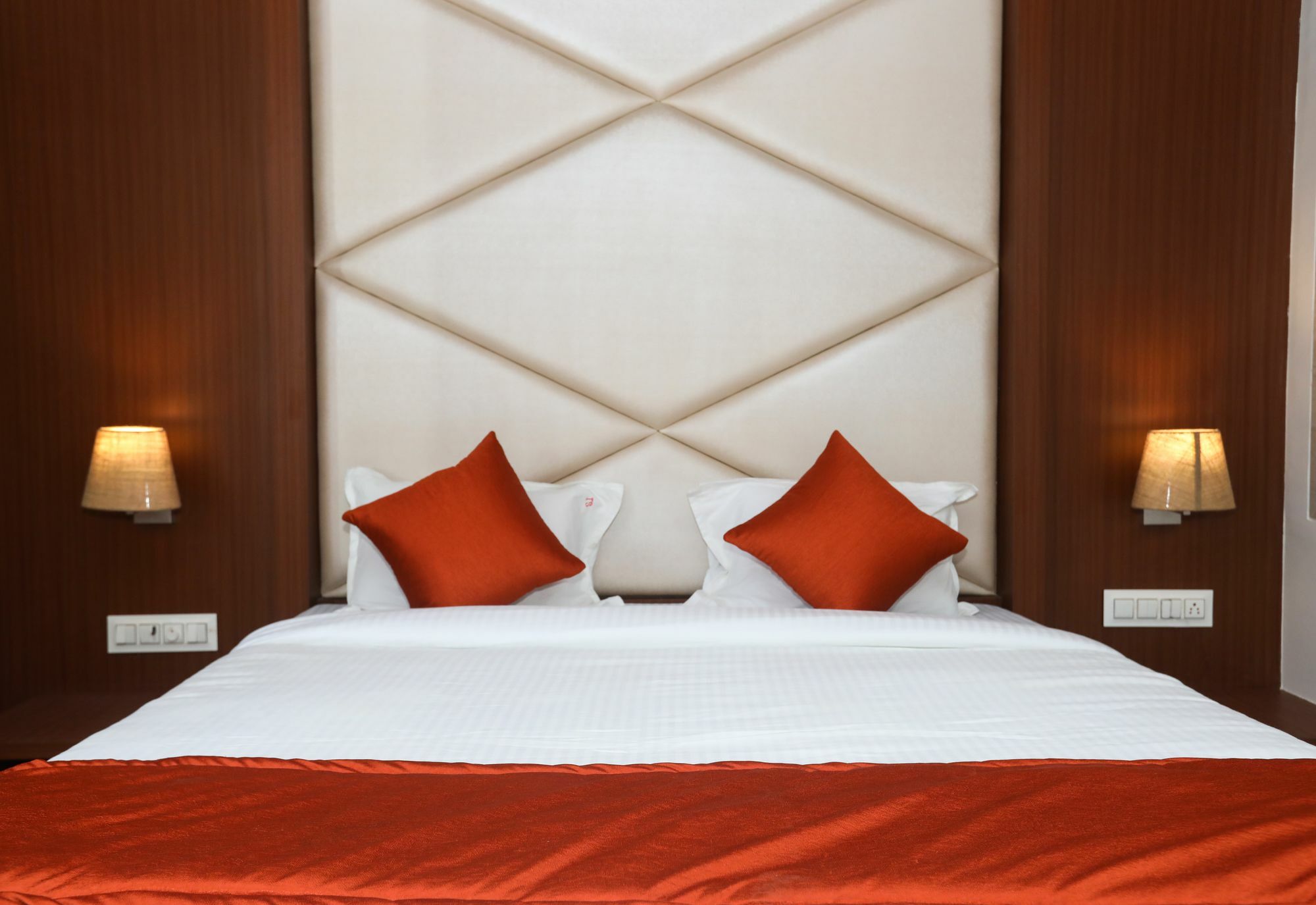 Hotel Spring Inn Bombay Extérieur photo
