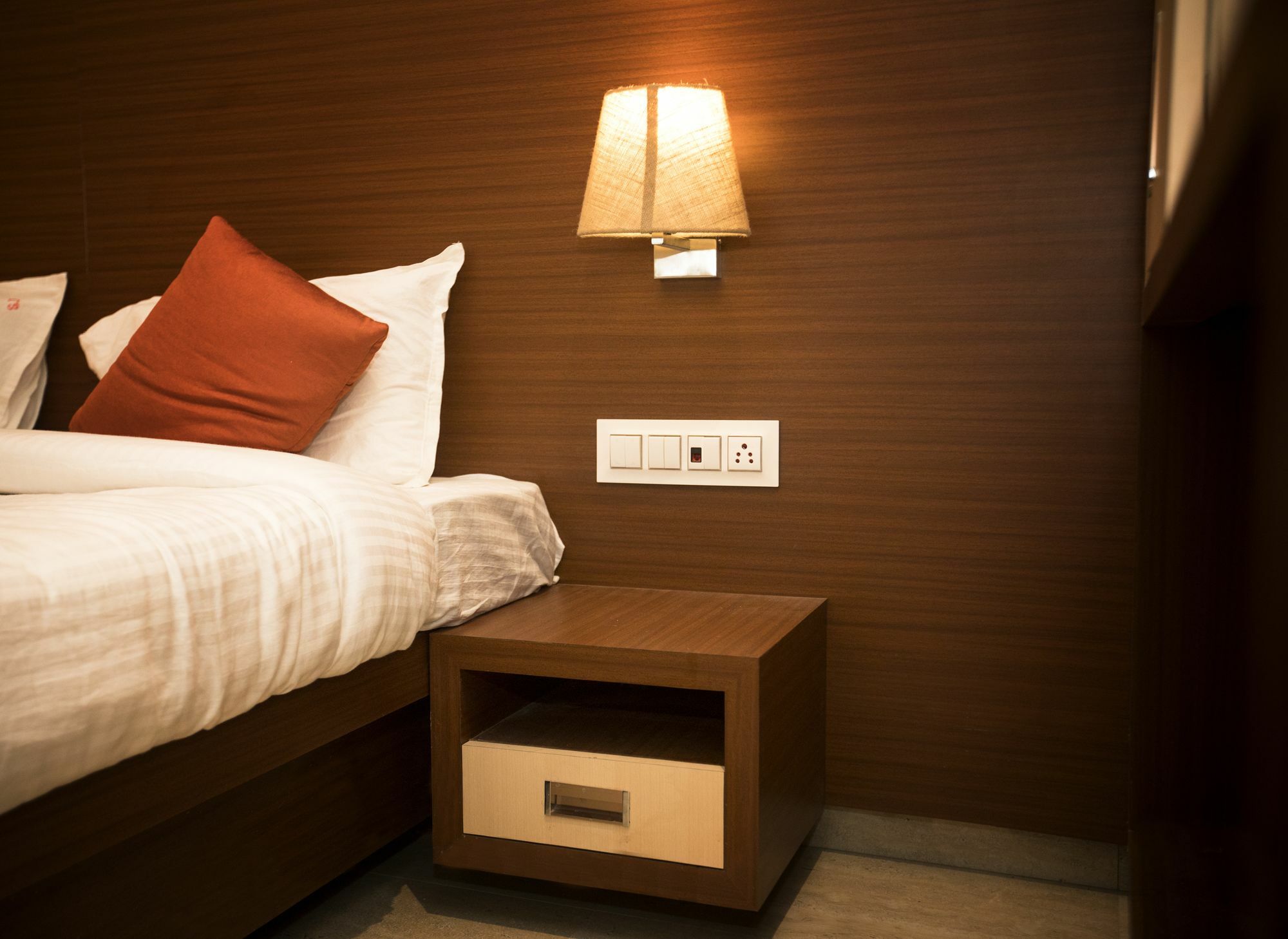 Hotel Spring Inn Bombay Extérieur photo
